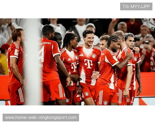 莱万接应直塞后顺势推射，拜仁锋线关键动作连发